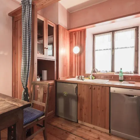 Refuge En Bois - Center And Parking Курмайор