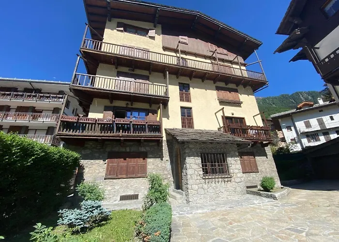 Refuge En Bois - Center And Parking