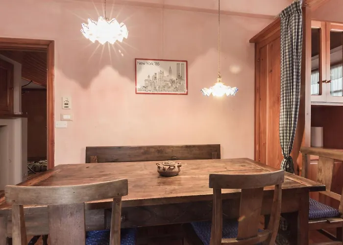 Refuge En Bois - Center And Parking Daire Courmayeur